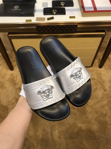 Versace men slippers AAA-095