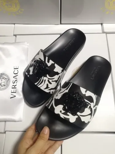 Versace men slippers AAA-217(38-46)