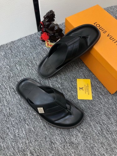 LV Sandals 1：1 Quality-146