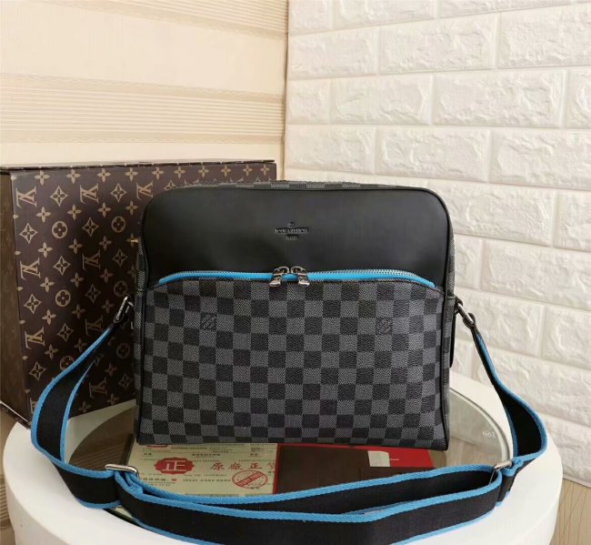 LV Men Hangbags AAA-013