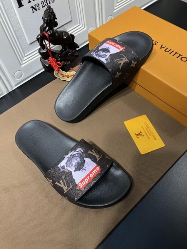 LV men slippers AAA-567