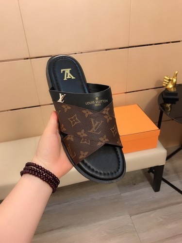 LV men slippers AAA-1067