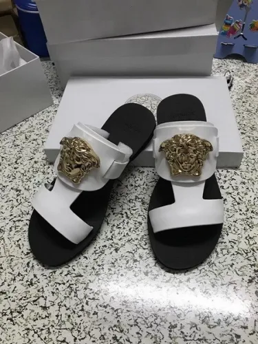 Versace women slippers AAA-042
