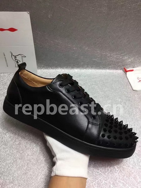 Super Max Christian Louboutin Shoes-407