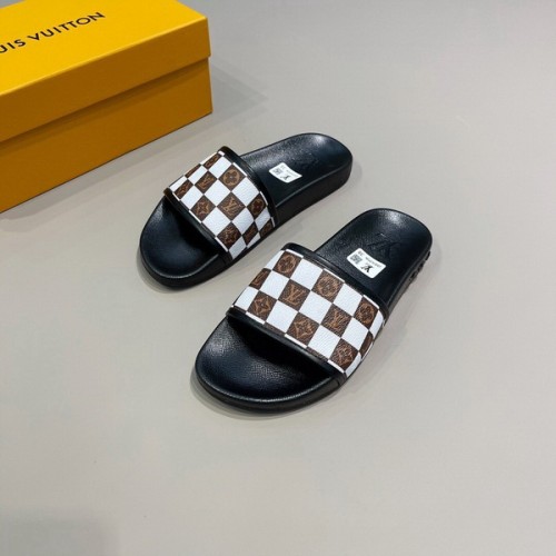 LV women slippers AAA-213