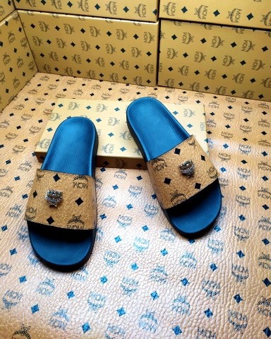 Moncler men slippers AAA-008