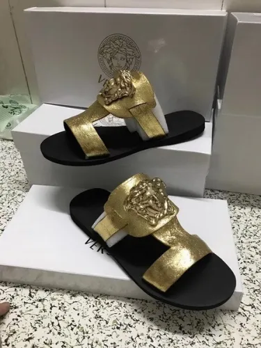 Versace women slippers AAA-043