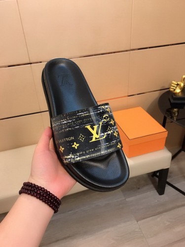 LV men slippers AAA-754