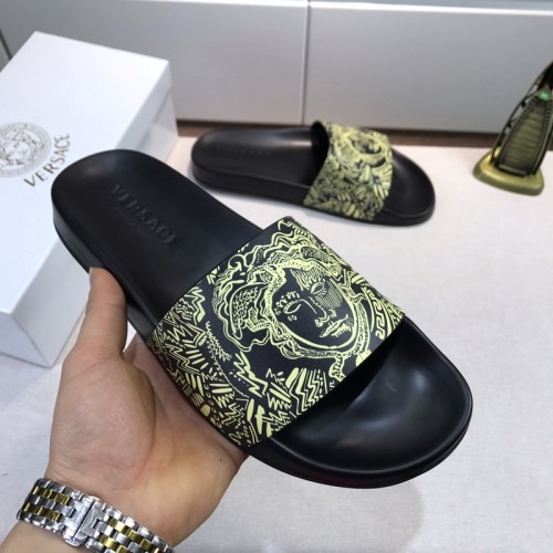 Versace women slippers AAA-016