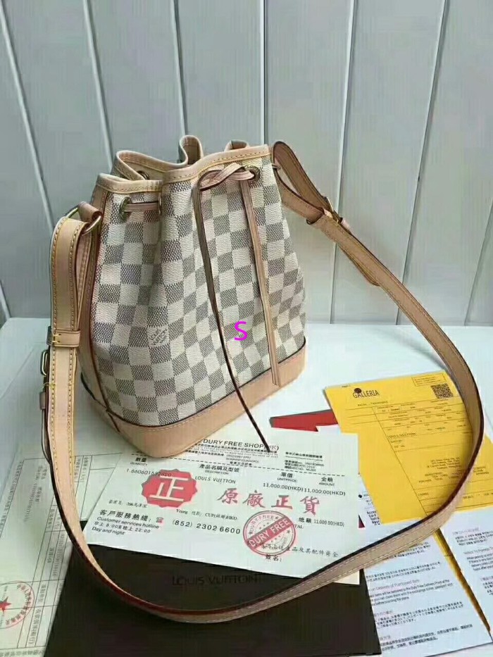 LV Hangbags AAA-115