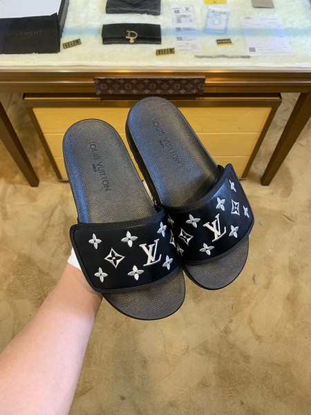 LV men slippers AAA-331(38-45)