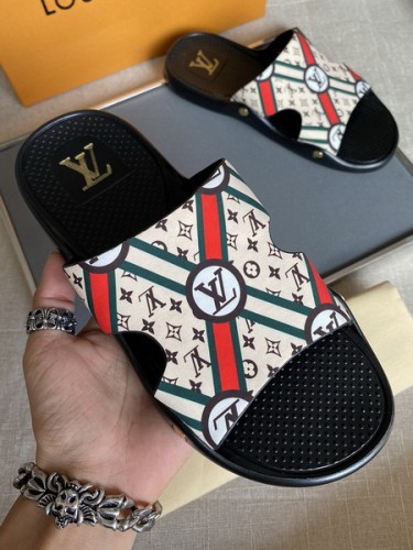 LV Sandals 1：1 Quality-083