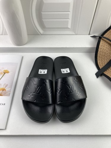 LV women slippers AAA-222