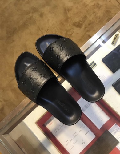 LV men slippers AAA(38-45)-145