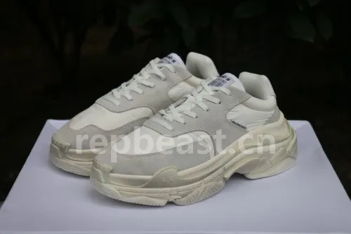 B 17FW Tripe-S High End Sneaker-021