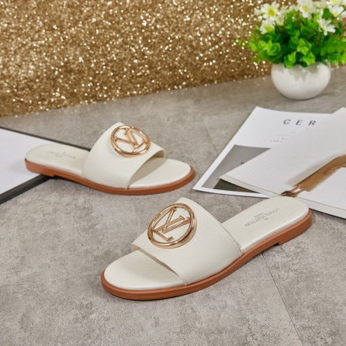 LV women slippers AAA-065