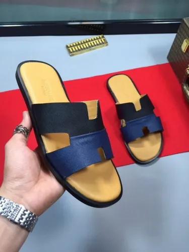 Hermes men slippers AAA-107(38-44)