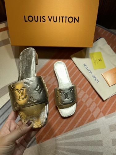 LV women Sandals 1：1 Quality-277