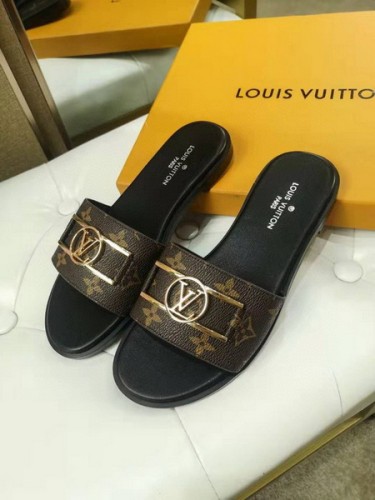 LV women slippers AAA-099
