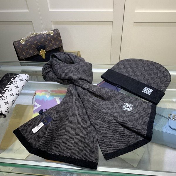 LV Wool Cap Scarf AAA-218