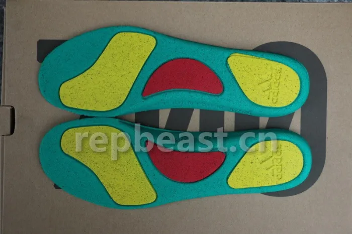Authentic Yeezy 700 Boost “Inertia”