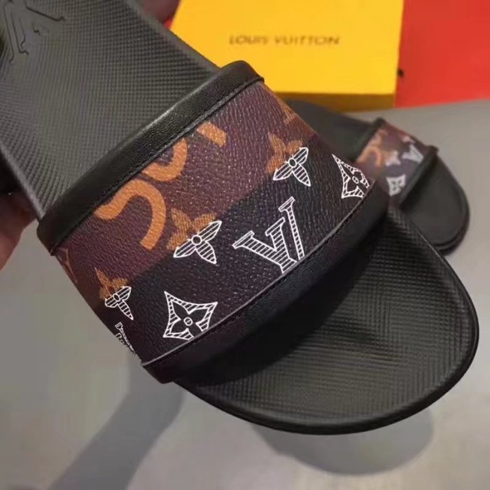 LV men slippers AAA(38-45)-193