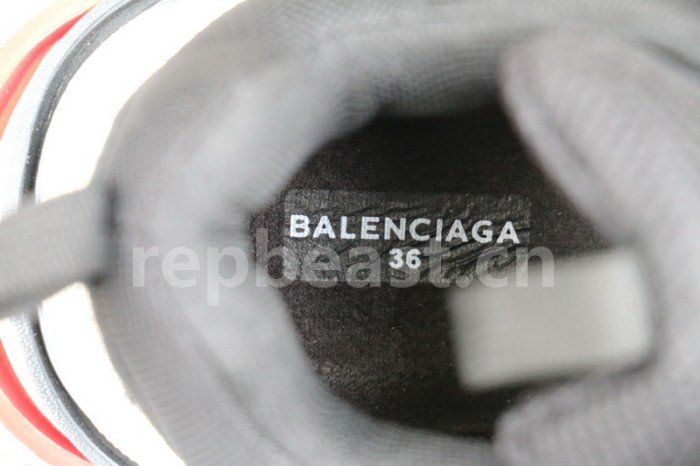 B 17FW Tripe-S High End Sneaker-001