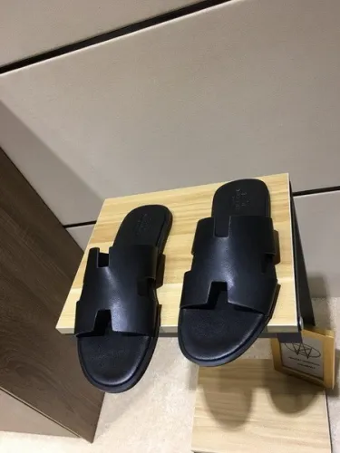 Hermes men slippers AAA-129(38-44)