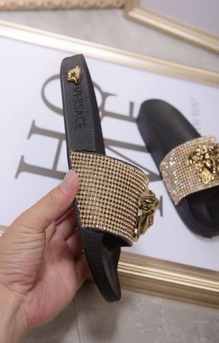 Versace women slippers AAA-014