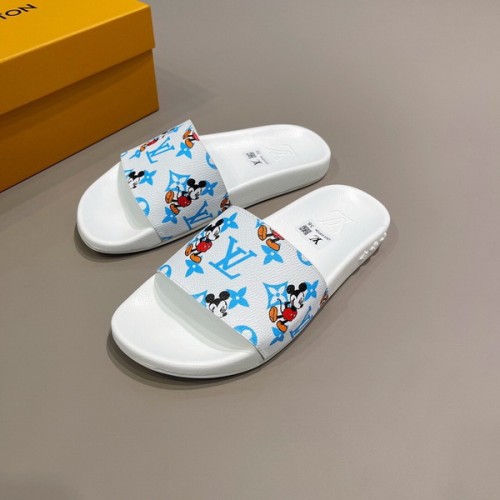 LV women slippers AAA-210