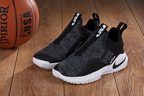 Nike LeBron James 11 shoes-001