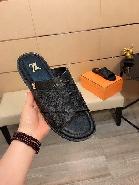 LV men slippers AAA-1061