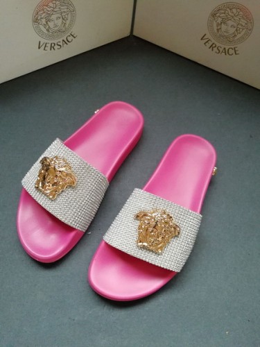 Versace women slippers AAA-030