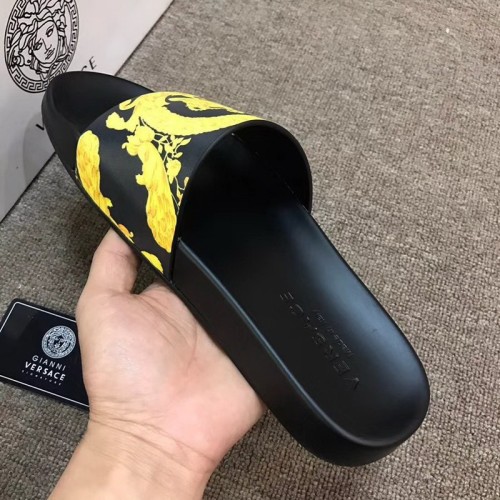 Versace men slippers AAA-114