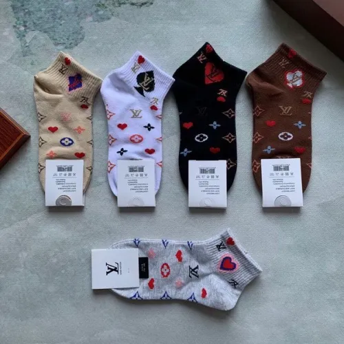 LV Socks-135