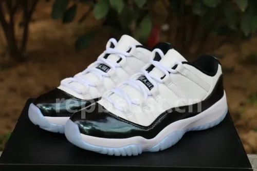 Authentic Air Jordan 11 Low Emerald