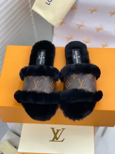 LV Sandals 1-1 Quality-216