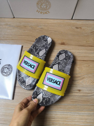 Versace women slippers AAA-045