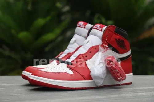 Authentic Air Jordan 1 Retro High OG Chicago