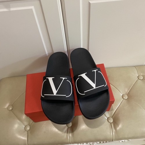 VT Men slippers AAA-076