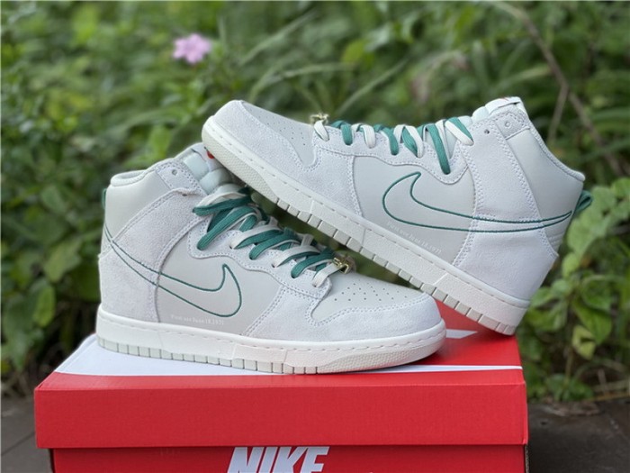 Authentic Nike Dunk Hi SE Light Bone Green