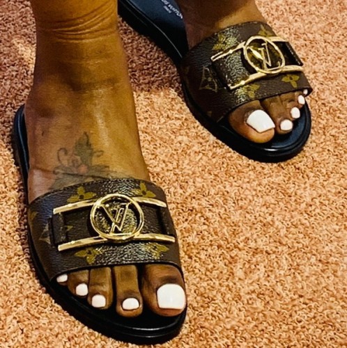 LV women Sandals 1：1 Quality-365