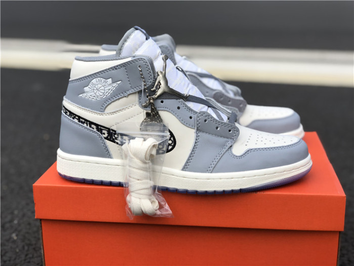 Super Max Perfect Jordan 1 shoes-099