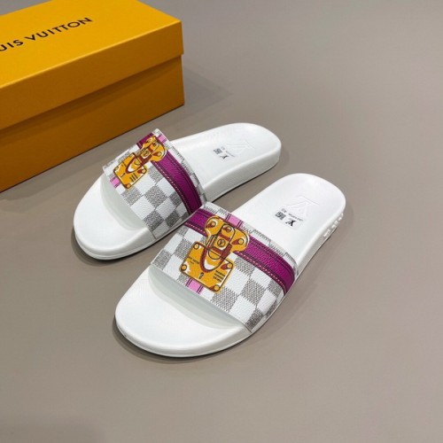 LV women slippers AAA-203