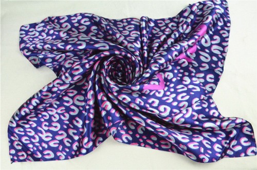 LV Silk Scarf AAA-070