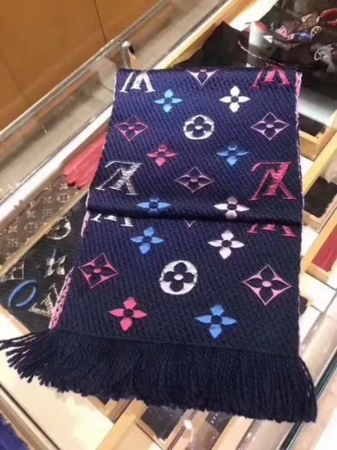 LV Silk Scarf AAA-283