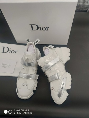 Dior Women Shoes 1：1 quality-060
