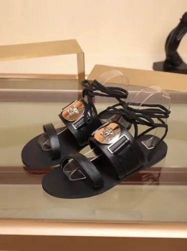Versace women slippers AAA-037