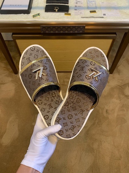 LV men slippers AAA-382(38-45)