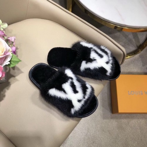 LV Sandals 1-1 Quality-209